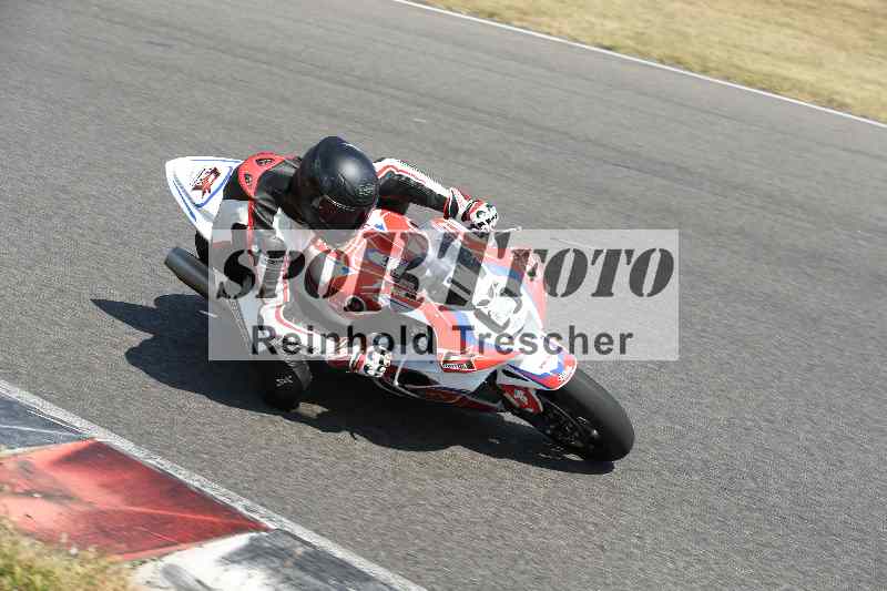 /Archiv-2023/28 05.06.2023 Moto Club Anneau du Rhin/vert-medium/17